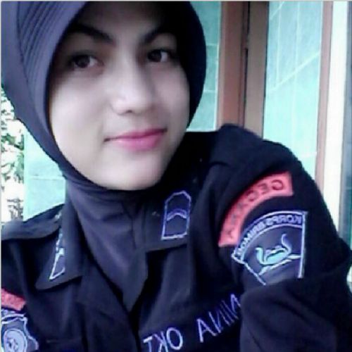 Bripda Nina Oktoviana, Anggota Brimob nan Cantik Ini Konsisten Gunakan Jilbab