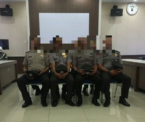 7ada35d3ee5d1fd6dd0cbemk4-49926.jpg