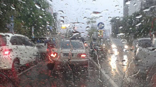 26+ Gambar Hujan Malam Hari Di Dalam Mobil Gambar Kitan