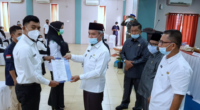 Goriau Serahkan Sk Cpns Kepulauan Meranti Formasi 2019 2020 Ini Pesan Wabup Said Hasyim