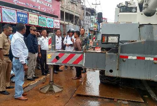 GoRiau - PT Cipta Krida Bahari Fokus Evakuasi Mobil Crane 