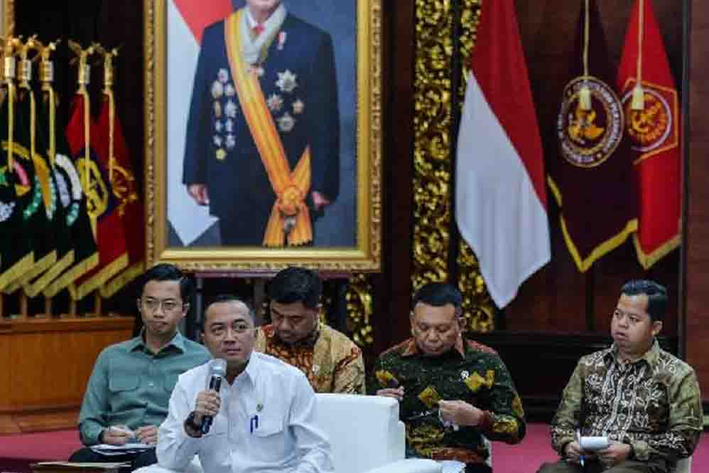 Tiru Langkah Kritis Pakistan, Prabowo Kaji Pemotongan Penghasilan Pejabat Negara