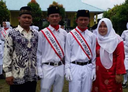 18660bb66df778a8eab912svs-81214.jpg