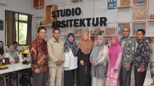 33 Mahasiswa Politeknik Merlimau Malaka Stuban ke Prodi Arsitektur Unilak