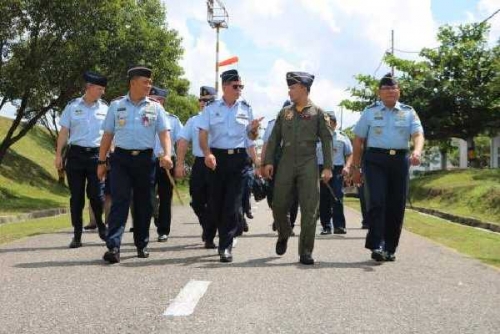 TNI AU Berbagi Pengalaman dengan Delegasi Royal Australian Air Force di Pekanbaru