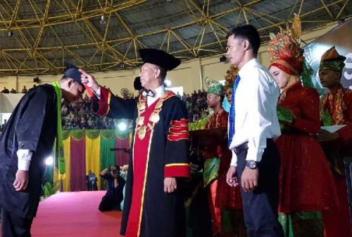 GoRiau - UIR Wisuda 1.236 Mahasiswa pada Periode I Tahun 2019