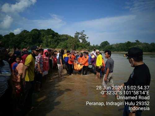 GoRiau Proses evakuasi korban oleh Ba